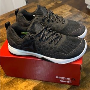 Brand New. Never worn wmns size 8 CrossFit nano 6